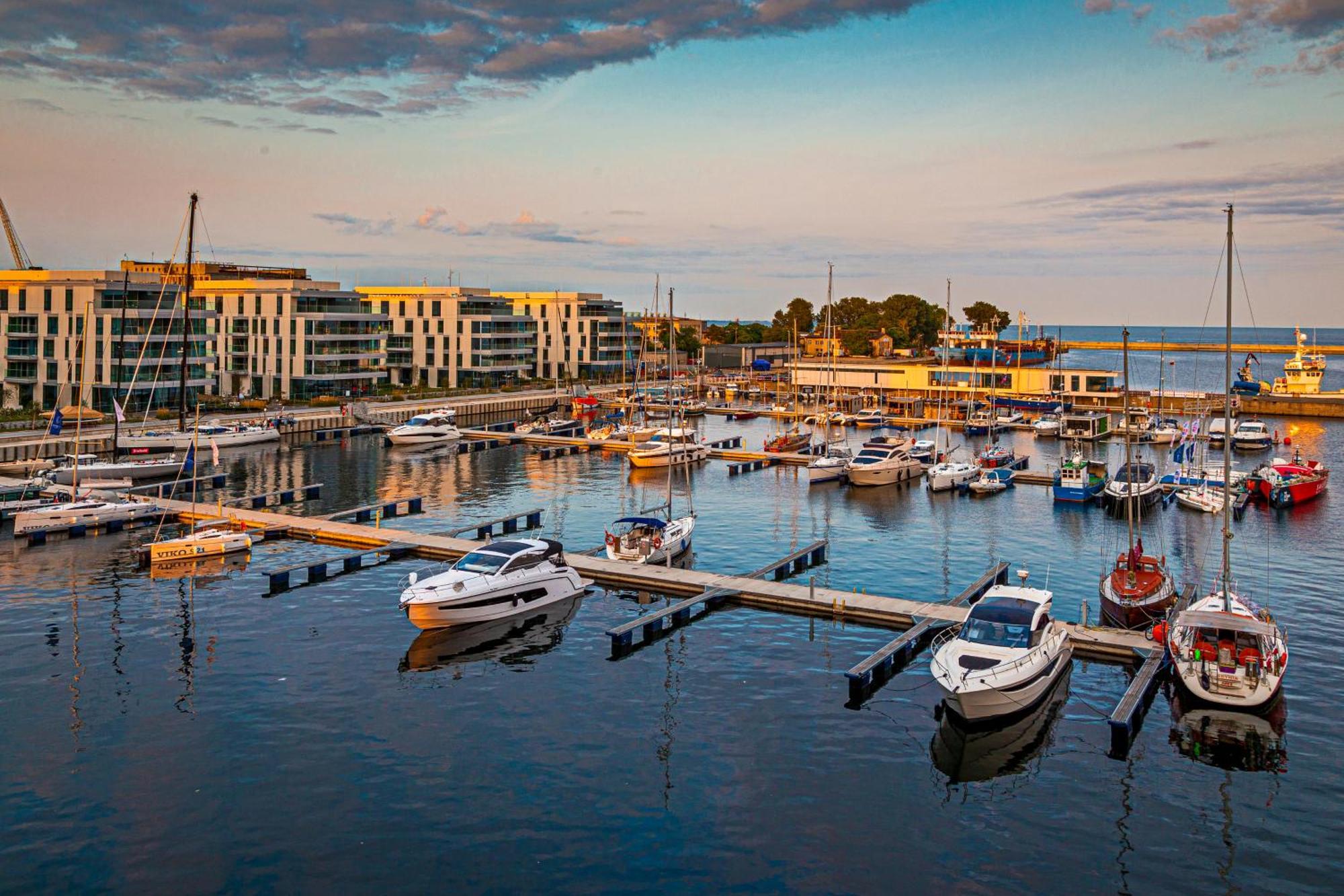 Apartment Yacht Park Marina By Amberblue *